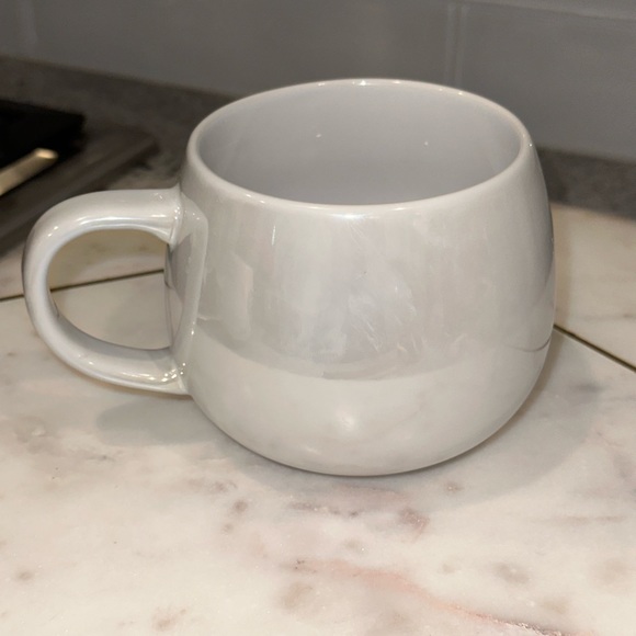 ✨NWT✨ Walt Disney World 50th Anniversary Iridescent Pearl White Castle Mug - Picture 5 of 9